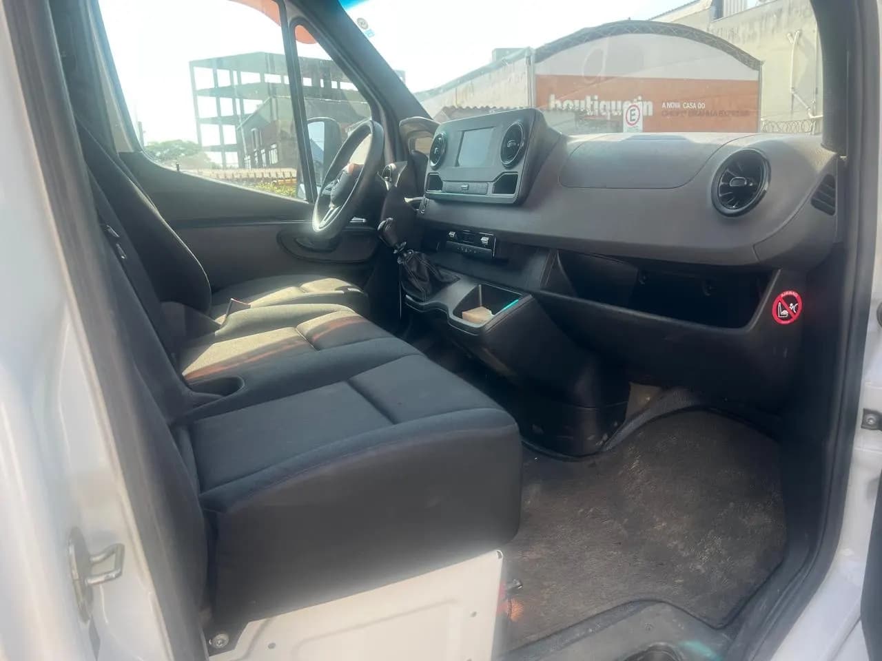 Mercedes-Benz Sprinter 517 Chassi – Carroceria Aberta – 2023/2024 – Diesel, foto 2